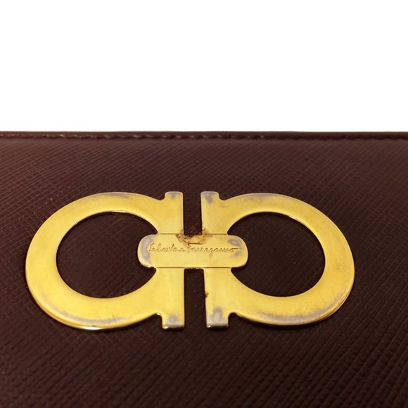 Salvatorte Ferragamo Double Gancio Oxblood Wallet - Picture 3 of 8